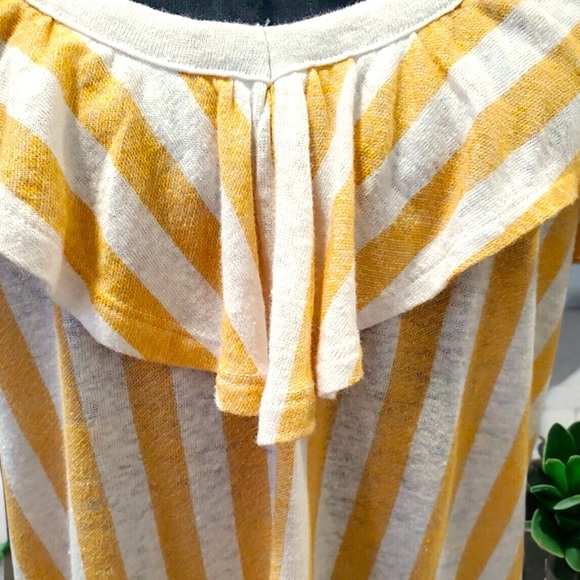 New Old Navy Yellow Stripe Sleeveless Flounce Top - Picture 12 of 16